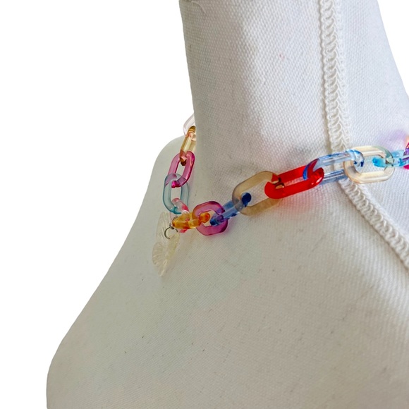 NWT Rainbow Multicolor Plastic Block Chain Iridescent Butterfly Necklace - Picture 4 of 4